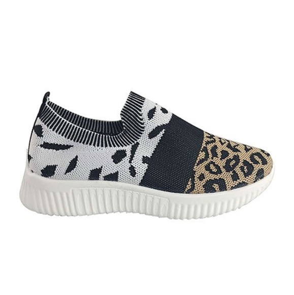 PAOTMBU Shoes - NWT Animal Print Slip On Sneaker